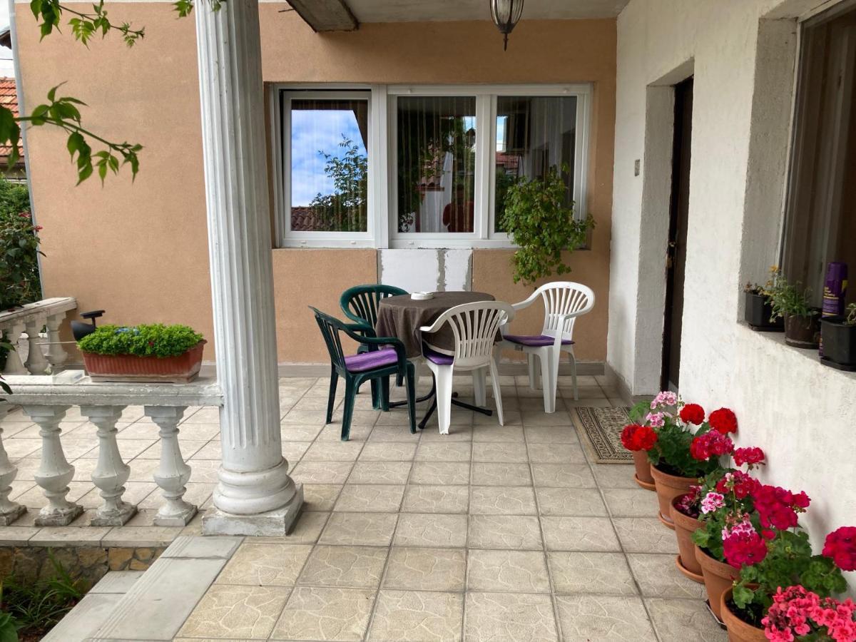 Apartment Milos Belgrado Exterior foto