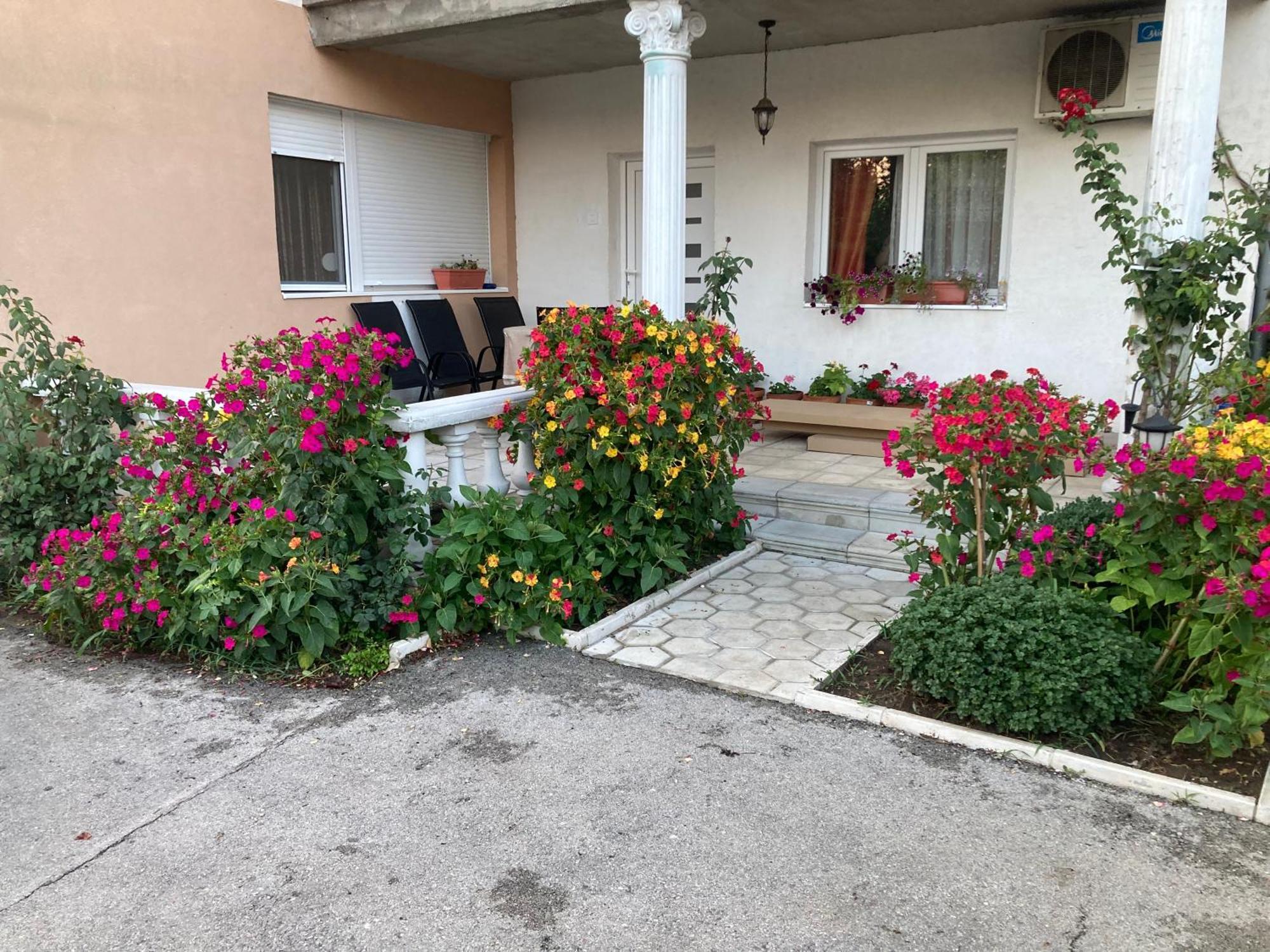 Apartment Milos Belgrado Exterior foto
