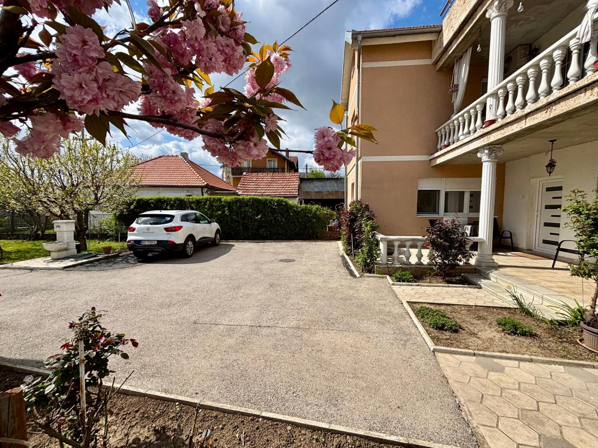 Apartment Milos Belgrado Exterior foto